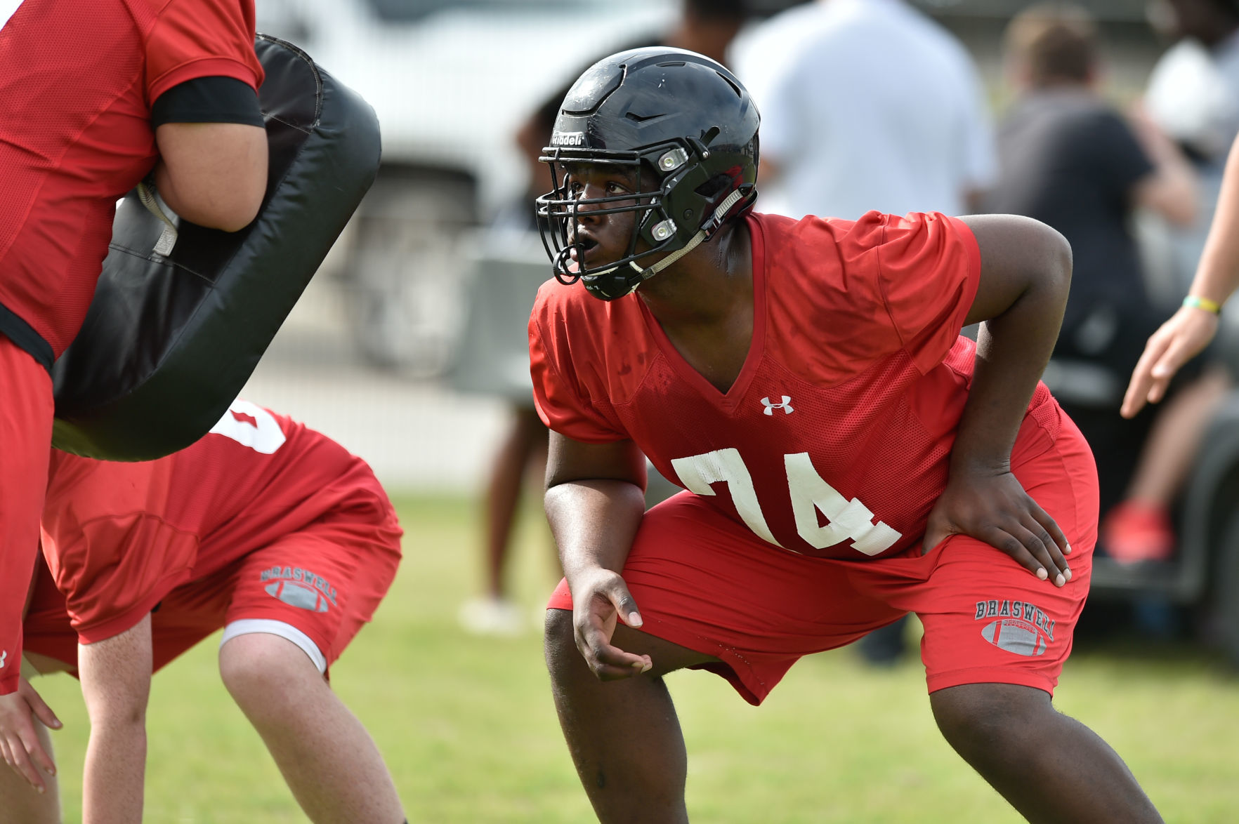 190422_drc_sp_FootballPractice_10.JPG